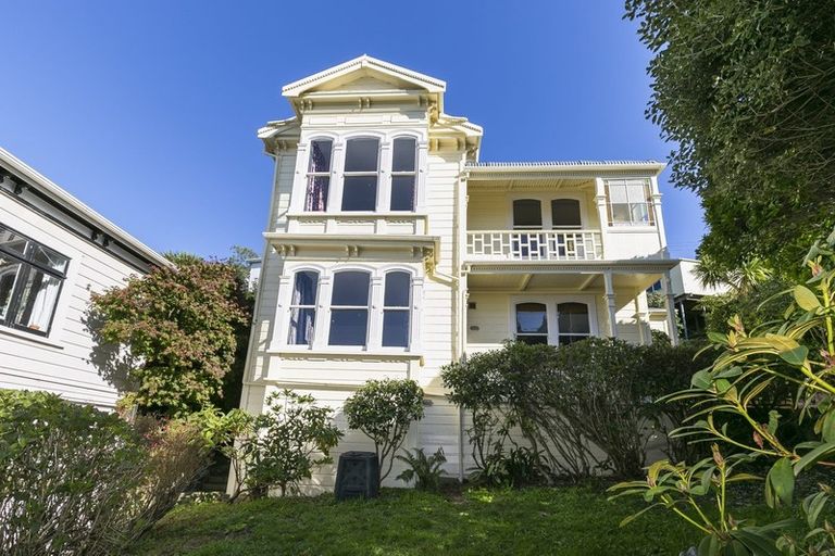 Photo of property in 31 Rawhiti Terrace, Kelburn, Wellington, 6012