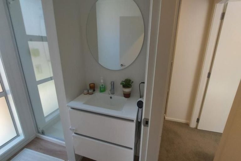 Photo of property in 67a Randwick Crescent, Moera, Lower Hutt, 5010