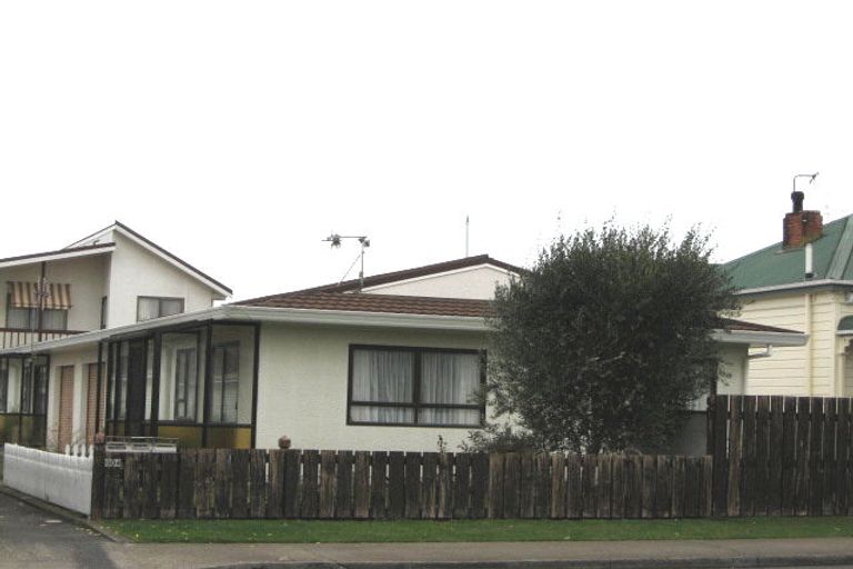 Photo of property in 2/504 Lascelles Street, Saint Leonards, Hastings, 4120