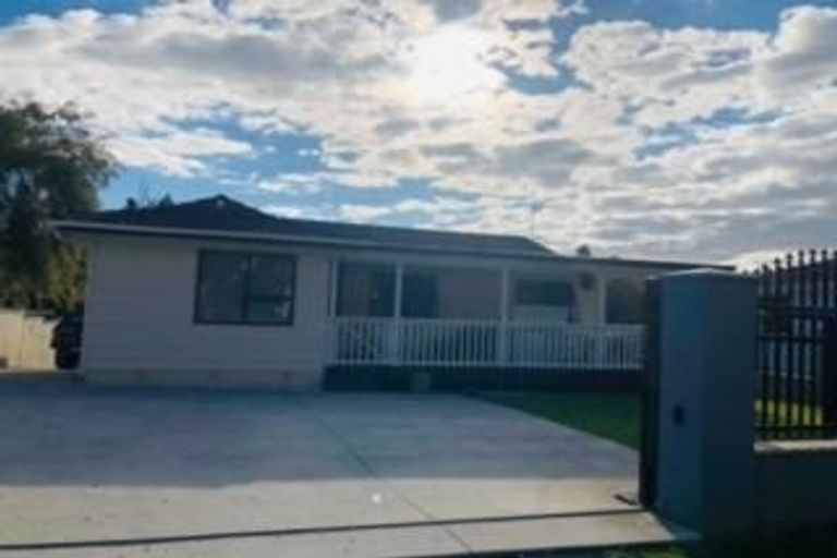 Photo of property in 89 Brunner Road, Glen Eden, Auckland, 0602