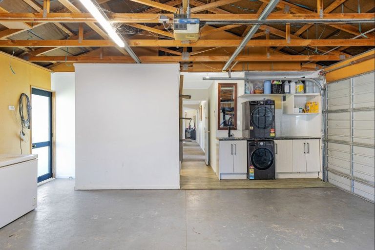 Photo of property in 20 Charles Cross Street, Longburn, Palmerston North, 4412