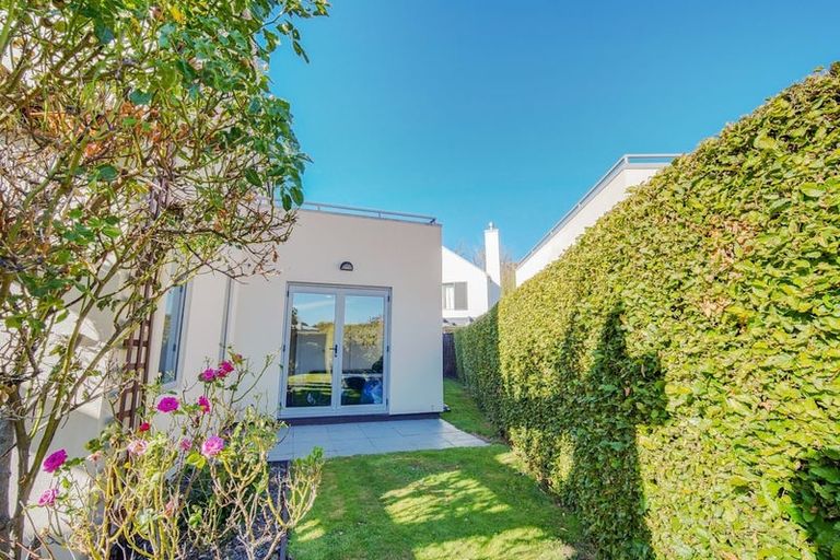 Photo of property in 9 Meadowbrook Place, Wanaka, 9305