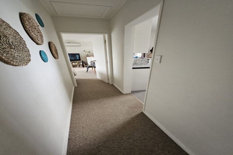 Photo of property in 1/23 Maple Grove, Maungaraki, Lower Hutt, 5010