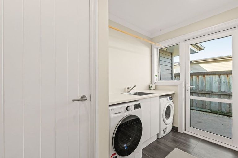 Photo of property in 56 Watkins Drive, Rangiora, 7400