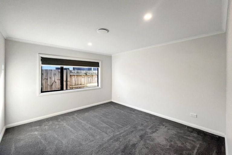 Photo of property in 24 Serenity Crescent, Kelvin Grove, Palmerston North, 4414