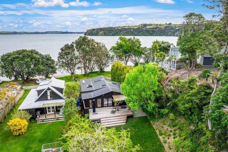 Photo of property in 74 Clinton Road, Tawharanui Peninsula, Matakana, 0986