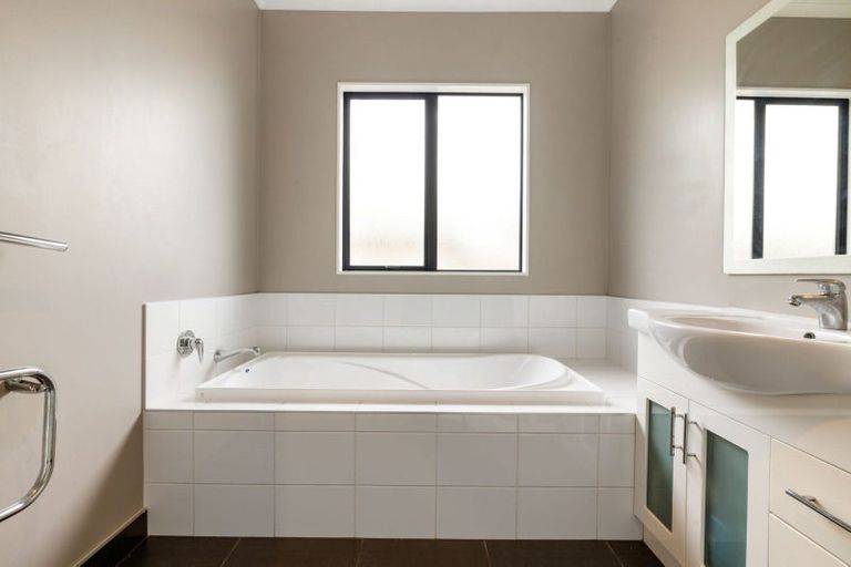 Photo of property in 131c Rototuna Road, Rototuna, Hamilton, 3210