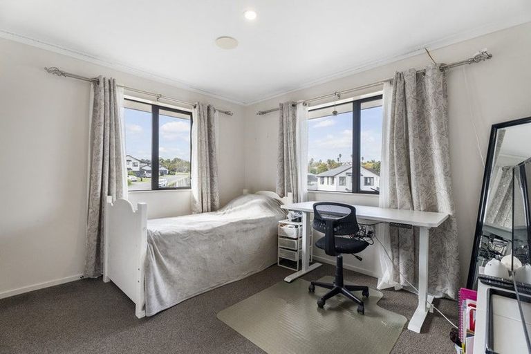 Photo of property in 21 Maylee Crescent, Gulf Harbour, Whangaparaoa, 0930