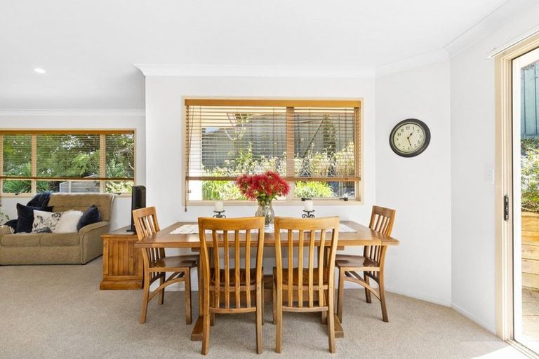 Photo of property in 42 Bell Common Close, Bethlehem, Tauranga, 3110