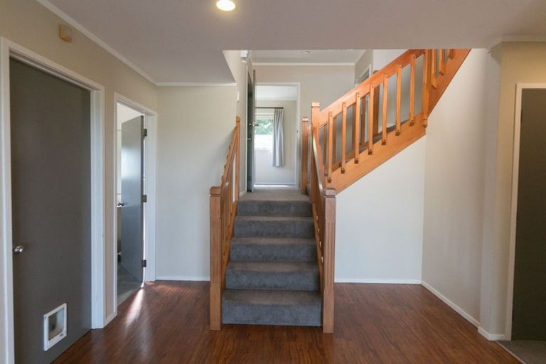 Photo of property in 3 Cairnbrae Court, Northcross, Auckland, 0632