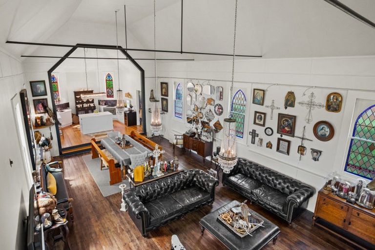 Photo of property in 17 School Road, Clive, 4102