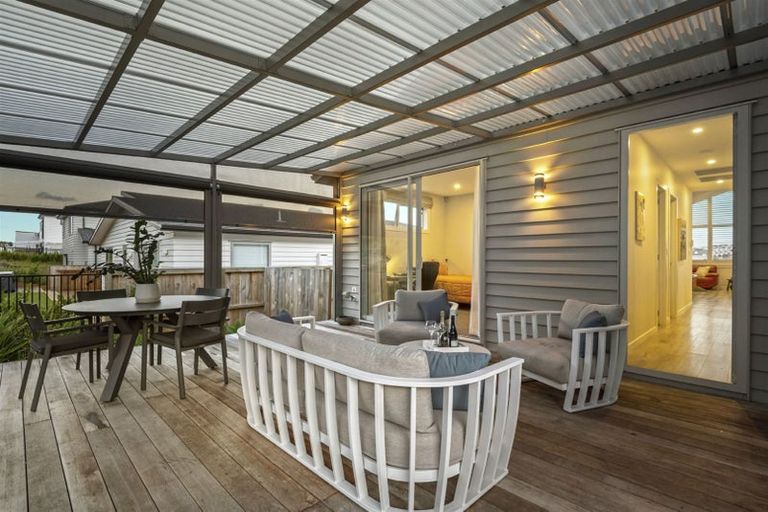 Photo of property in 26 Tawatawa Street, Long Bay, Auckland, 0630