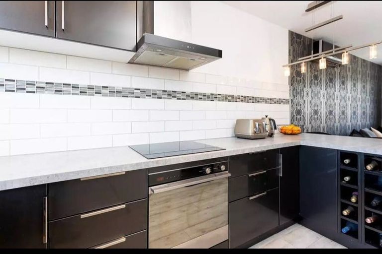 Photo of property in 4/64 Avalon Street, Richmond, Christchurch, 8013