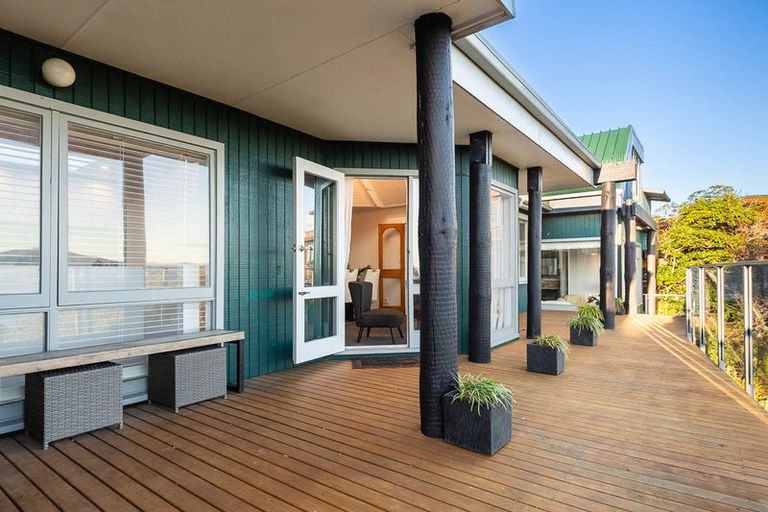 Photo of property in 29 The Track, Plimmerton, Porirua, 5026