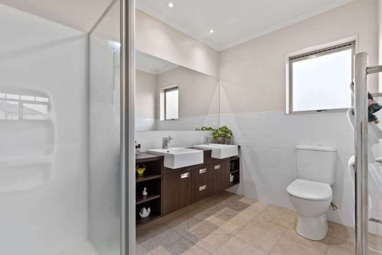 Photo of property in 27 Amaretto Avenue, Flat Bush, Auckland, 2019