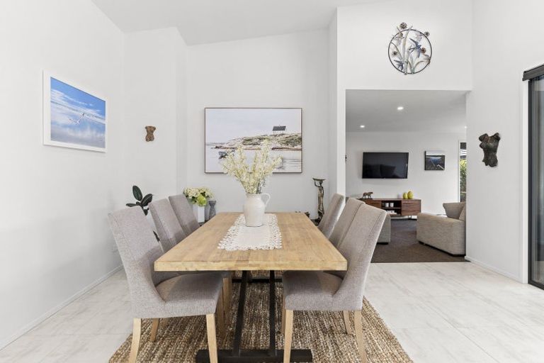 Photo of property in 14 Waitaha Place, Bell Block, New Plymouth, 4312