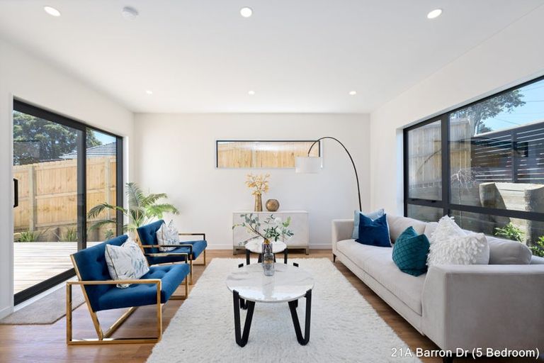 Photo of property in 21d Barron Drive, Green Bay, Auckland, 0604