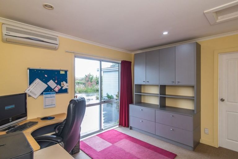 Photo of property in 141 Alexander Road, Raumati Beach, Paraparaumu, 5032