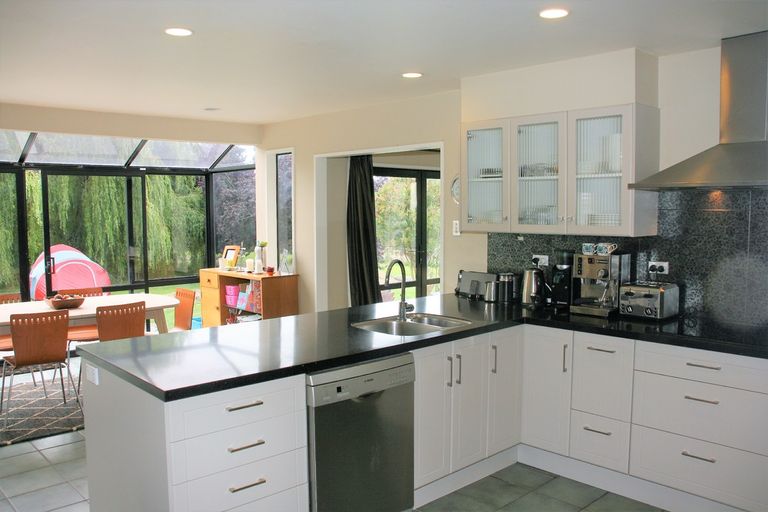 Photo of property in 30 Cemetery Road, East Taieri, Mosgiel, 9024