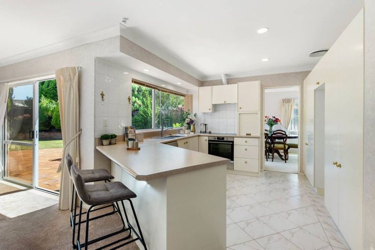 Photo of property in 10 Yarlside Place, Northpark, Auckland, 2013