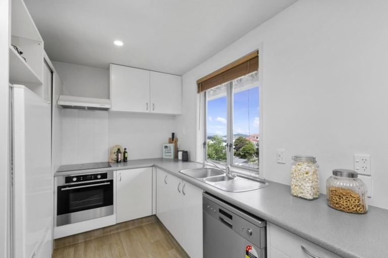 Photo of property in 5/93a Kelburn Parade, Kelburn, Wellington, 6012