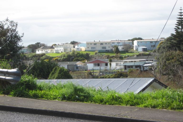 Photo of property in 41 Blagdon Road, Marfell, New Plymouth, 4310