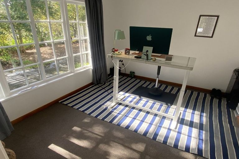 Photo of property in 105 Takahe Road, Titirangi, Auckland, 0604