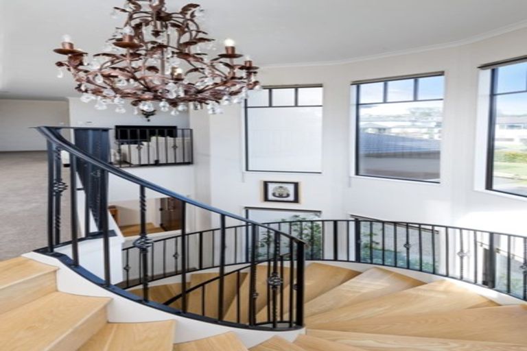 Photo of property in 30 Armstrong Farm Drive, East Tamaki Heights, Auckland, 2016