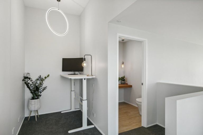 Photo of property in 8 Imran Terrace, Khandallah, Wellington, 6035