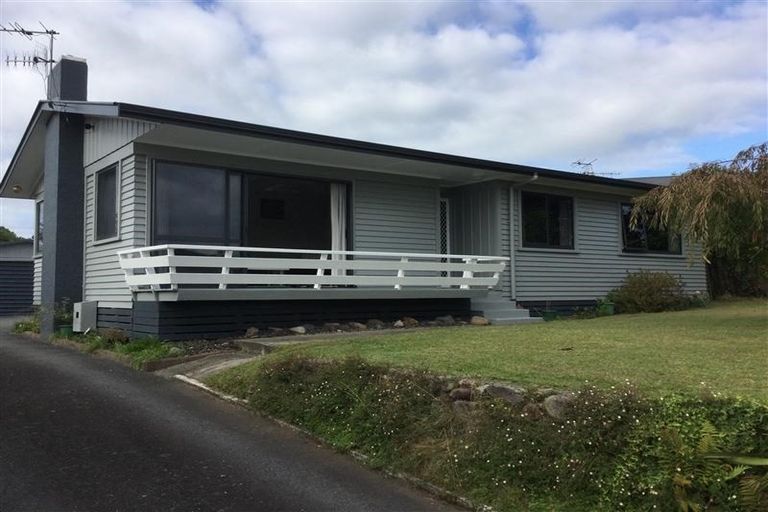 Photo of property in 18 Totaravale Street, Pukehangi, Rotorua, 3015