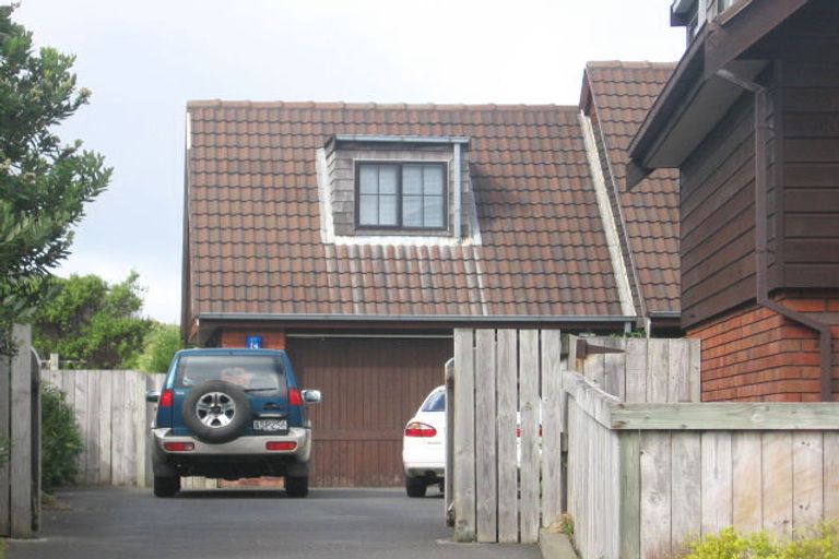 Photo of property in 42a Satara Crescent, Khandallah, Wellington, 6035