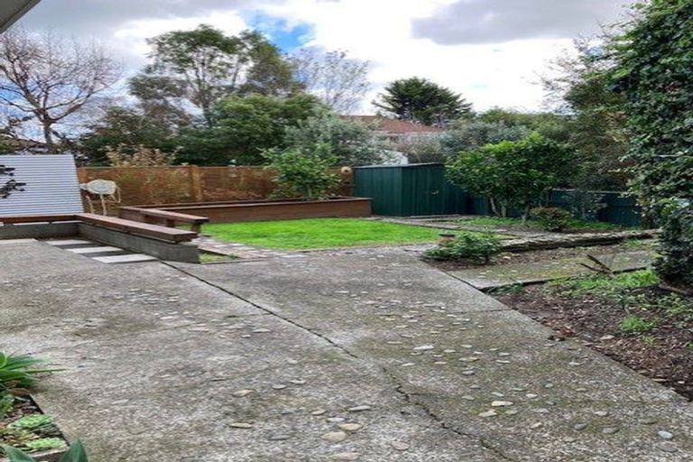 Photo of property in 3 Tiraumea Street, Palmerston North, 4410