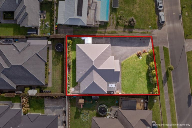 Photo of property in 7 Lockyer Road, Kumeu, 0810