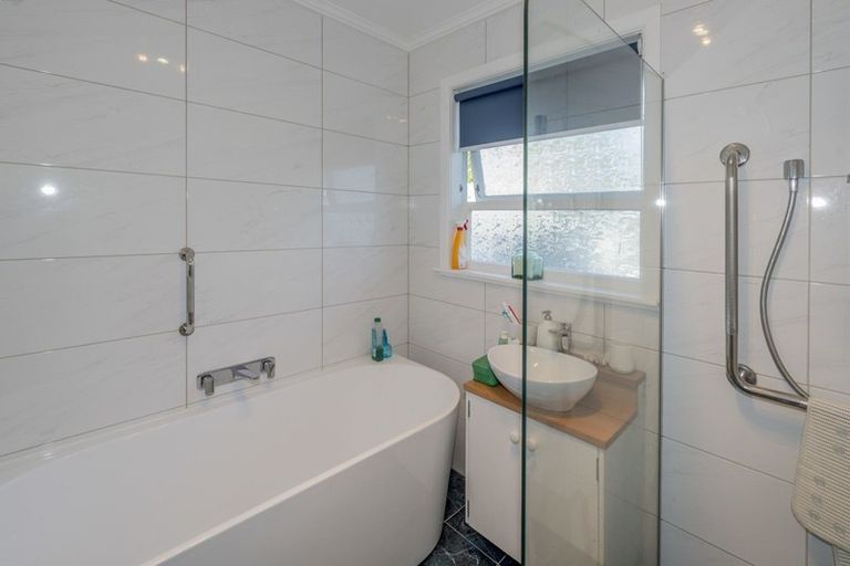 Photo of property in 4 Drake Street, Levin, 5510