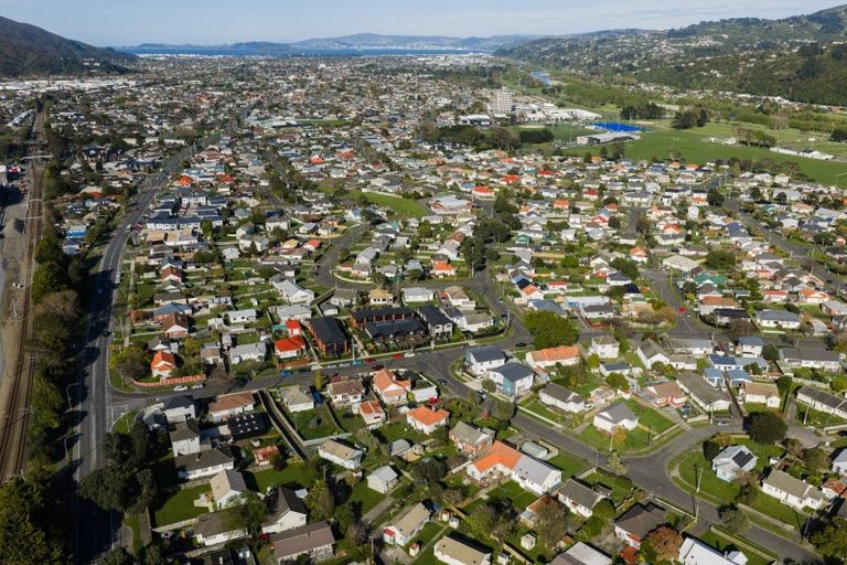 Photo of property in 2a Macky Street, Taita, Lower Hutt, 5011