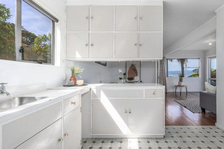 Photo of property in 5a Jerome Way, Crofton Downs, Wellington, 6035