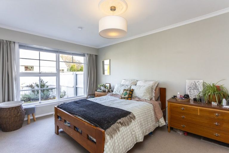 Photo of property in 1/1a Thorrington Road, Cashmere, Christchurch, 8022