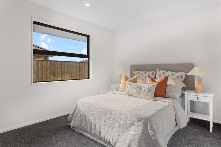 Photo of property in 24 Cousins Street, Woodend, 7691