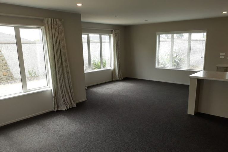 Photo of property in 2 Westpark Drive, Burnside, Christchurch, 8053
