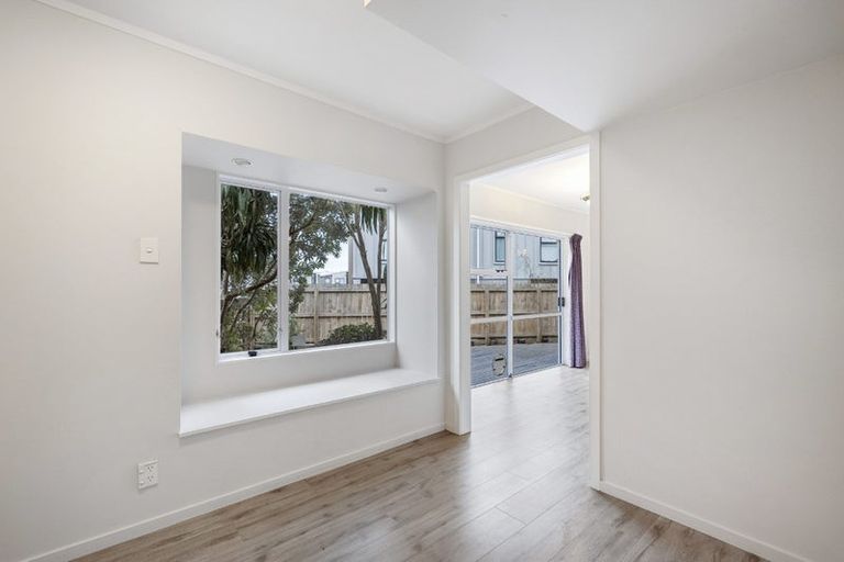 Photo of property in 2/5 Stanley Avenue, Milford, Auckland, 0620