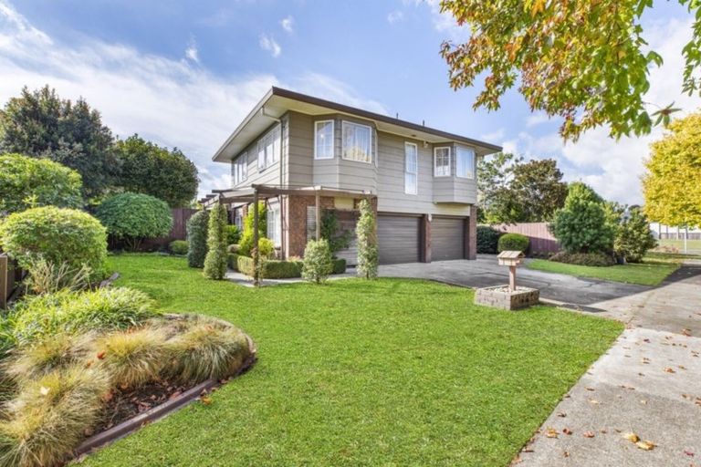 Photo of property in 19 Westholm Way, Pahurehure, Papakura, 2113