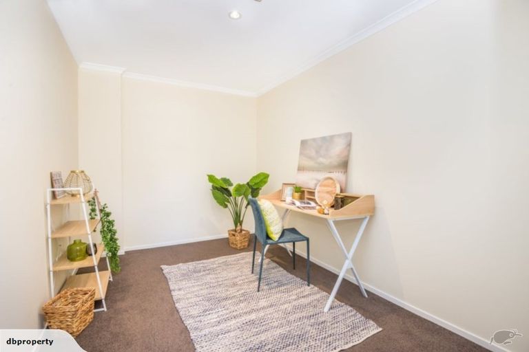 Photo of property in 43 Burma Road, Khandallah, Wellington, 6035