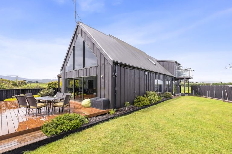 Photo of property in 42 Pukenamu Road, Te Horo, Otaki, 5581