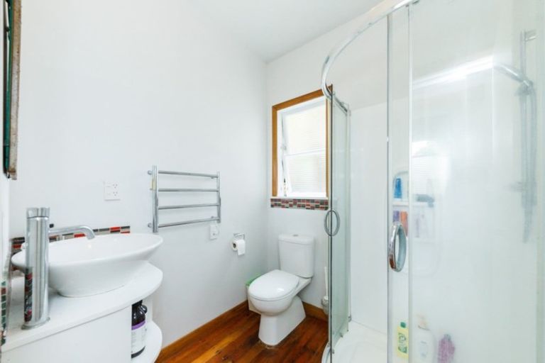 Photo of property in 546 Featherston Street, Roslyn, Palmerston North, 4414
