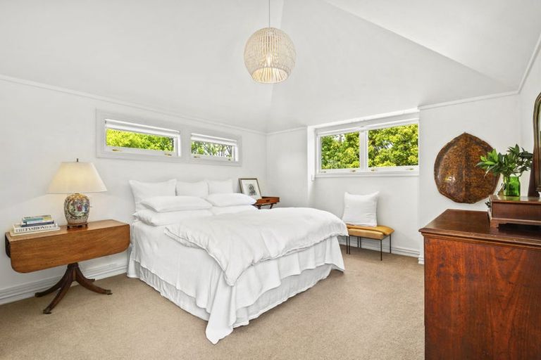 Photo of property in 49b Roland Road, Greenhithe, Auckland, 0632