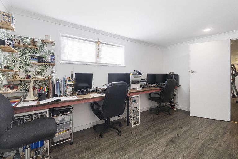 Photo of property in 203 Warburton Crescent, Te Awamutu, 3800