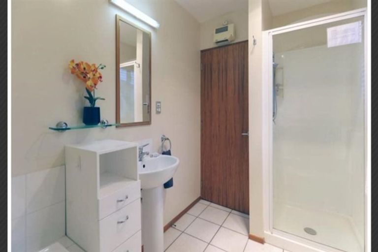 Photo of property in 2/74 Canon Street, St Albans, Christchurch, 8014