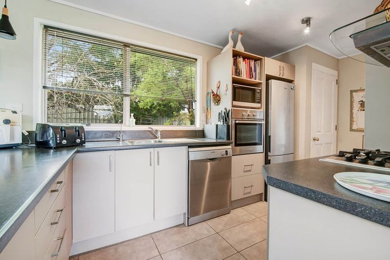 Photo of property in 118 Trig Road, South Head, Helensville, 0874