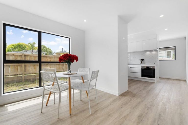 Photo of property in 89c Oreil Avenue, West Harbour, Auckland, 0618