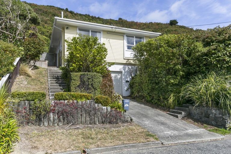 Photo of property in 18 Voltaire Street, Karori, Wellington, 6012